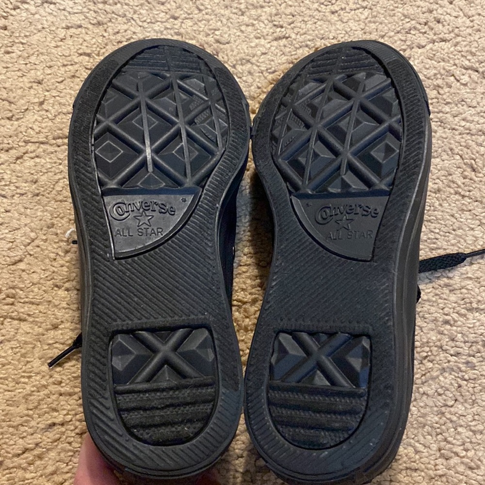 Converse - Picture 3 of 4